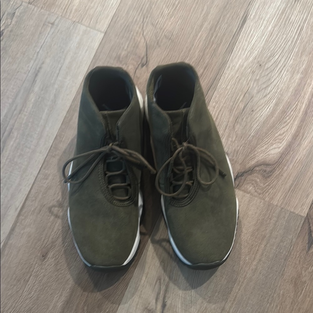 Men's Olive Green Sneakers